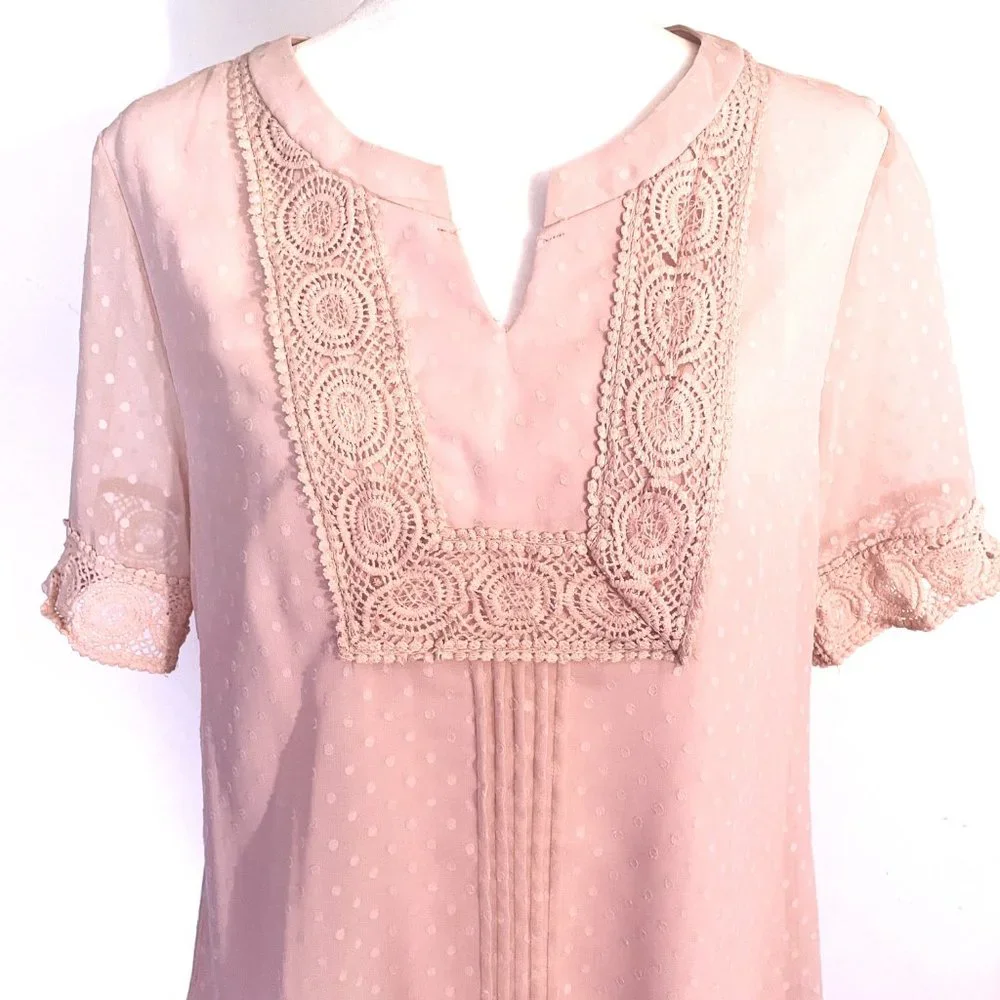 NWOT - Beautiful Pink Split Neck Half Sleeve Lace Panel Blouse - Picture 3 of 9